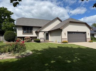 1120 Park Ridge Ave, Oshkosh, WI 54901