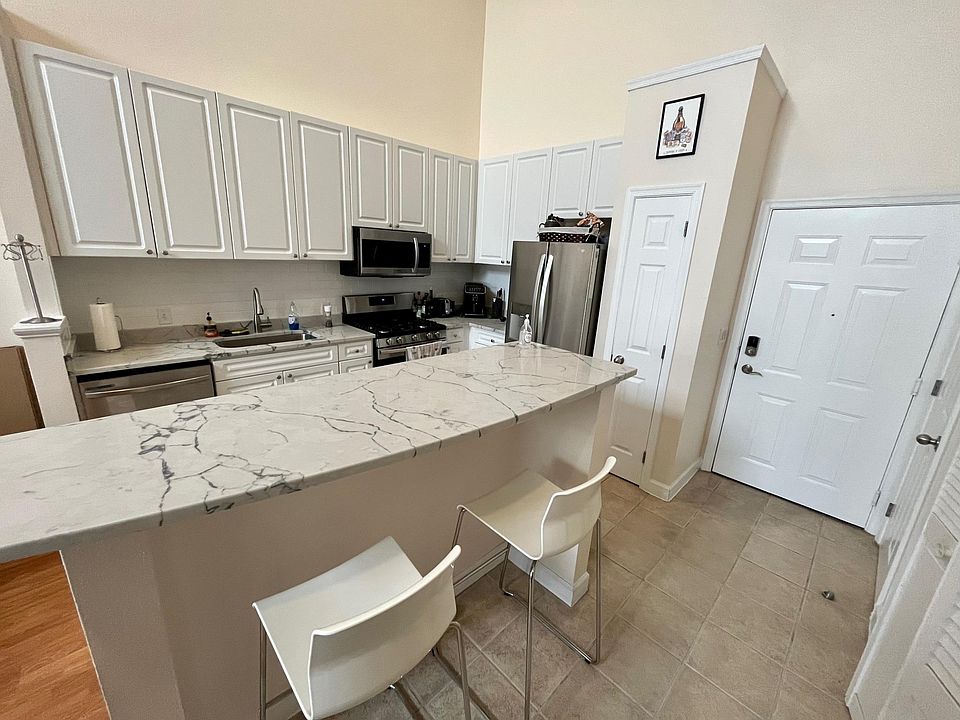 1st image of 501 Hungerford Dr APT 305
