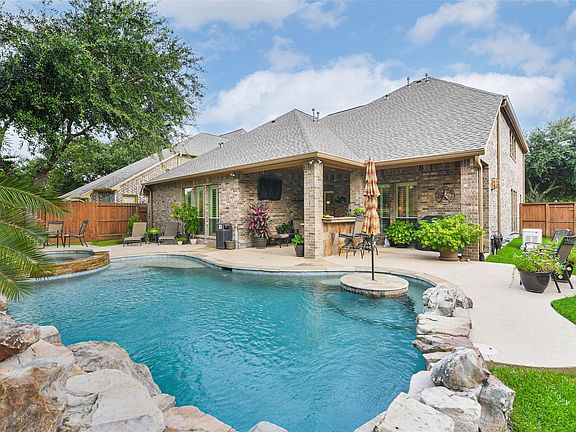2nd image of 2530 Hendricks Lakes Dr