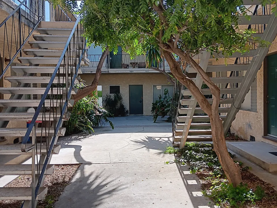 3751 Midvale Ave #18