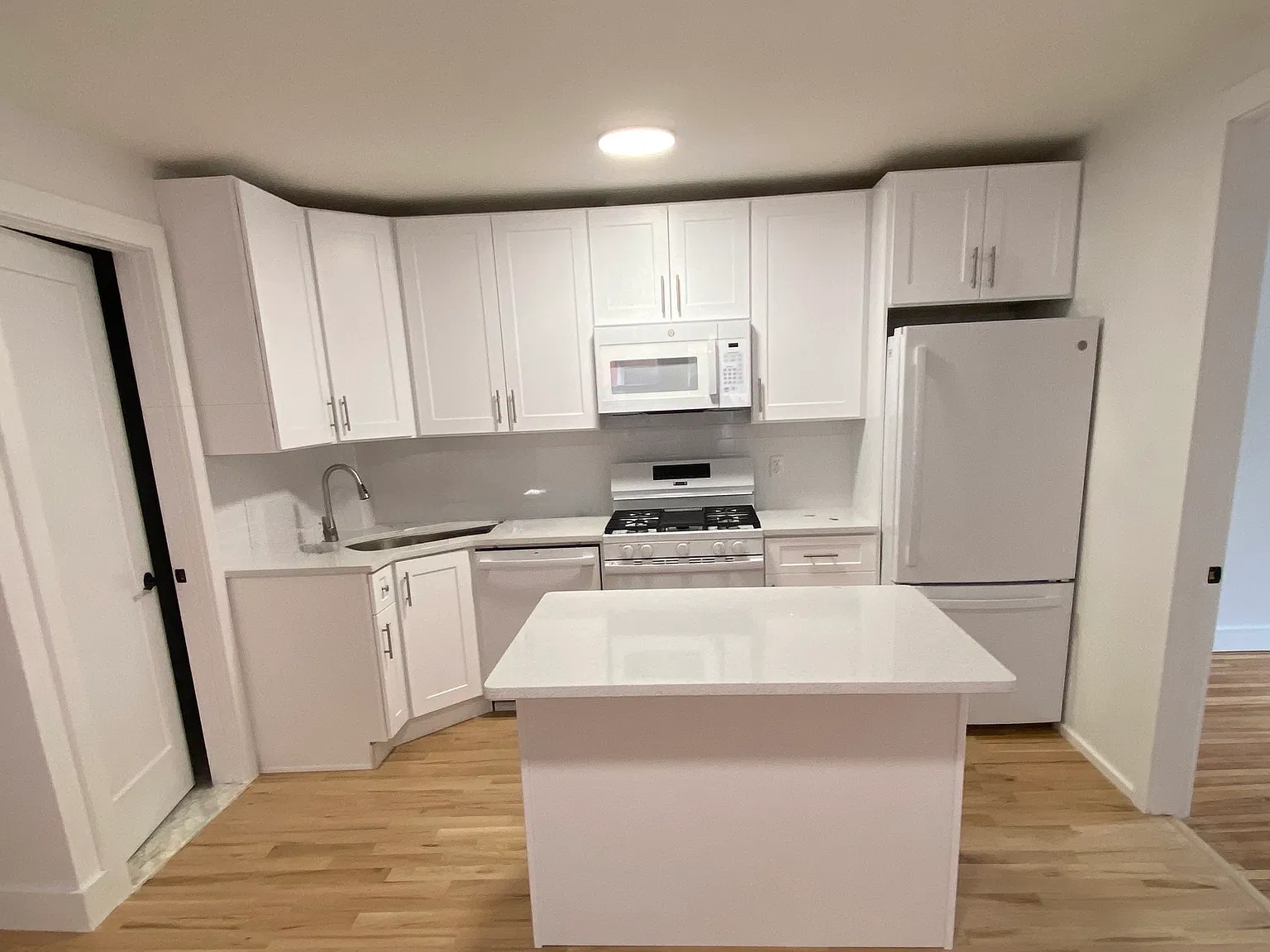 398 Macdonald Avenue — Photo 1