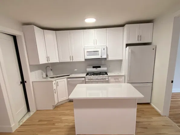 398 Macdonald Avenue image 1 of 8