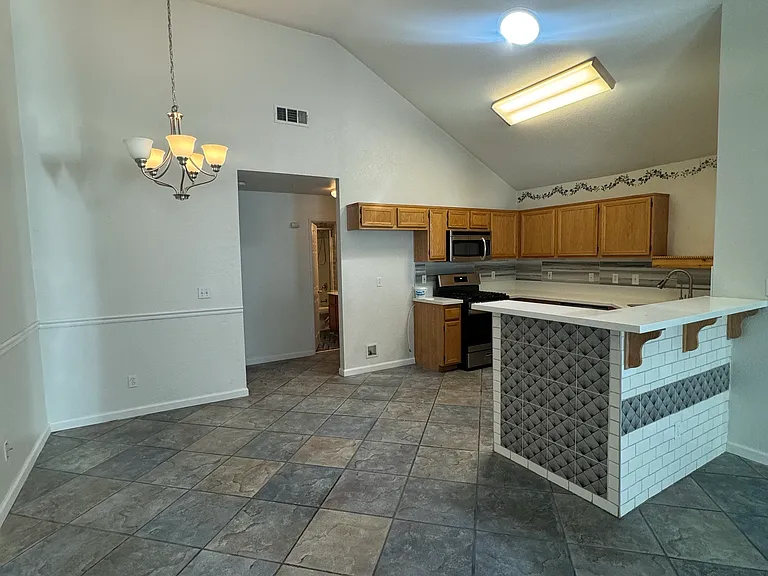 2613 Sheridan Rd — Photo 16