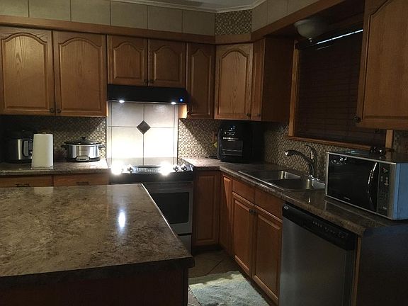 3rd image of 1600 Coker Hampton Dr