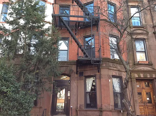 Rented by Peter Jacob, LREB | media 22