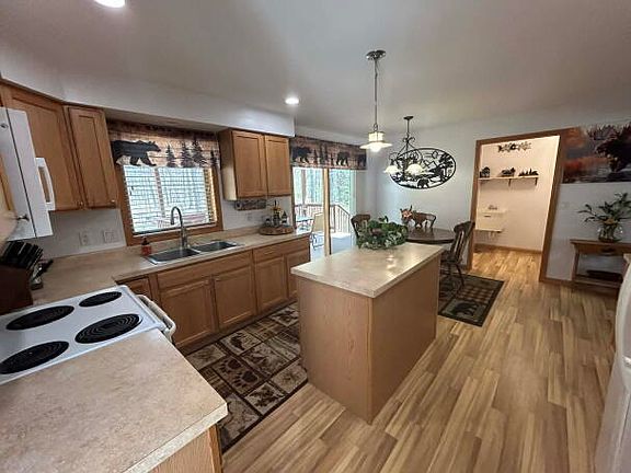 5th image of 2426 W Park Rd