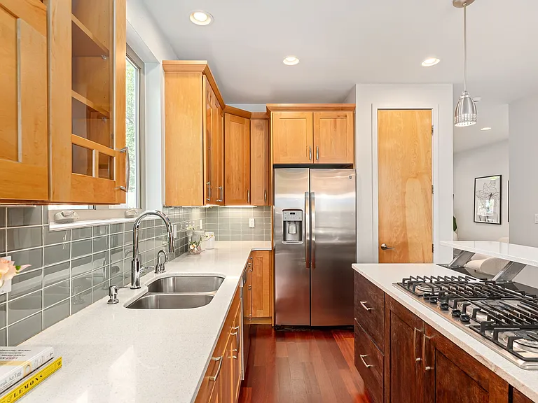 2155 S Logan St #2155 — Photo 5