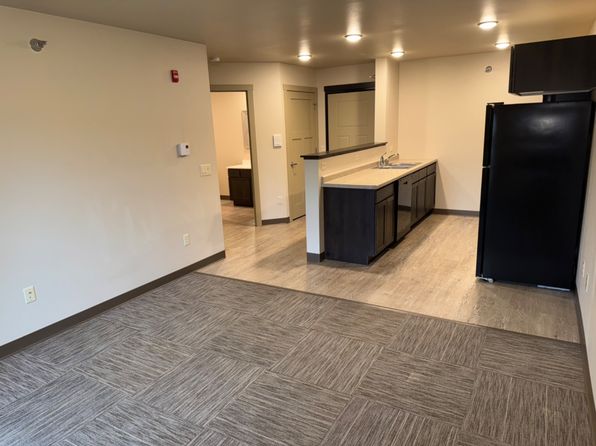 922 Charles St #207