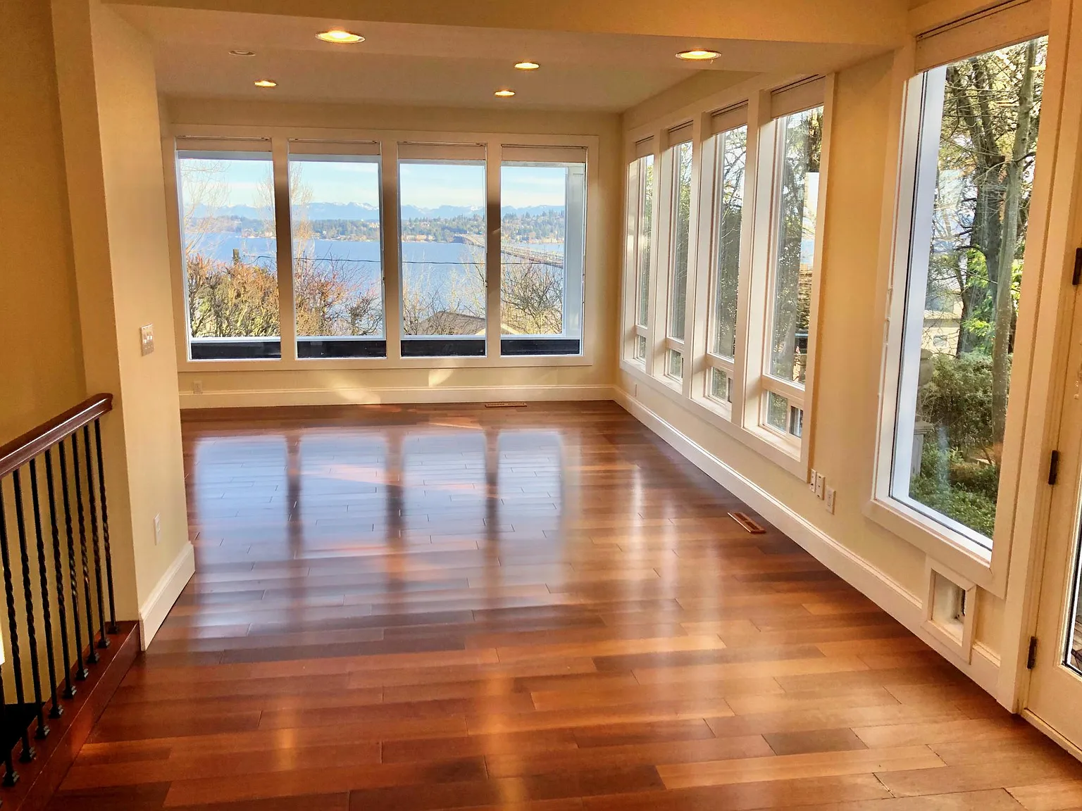 3 bed, 3.5 bath, 2640 sqft, $5,600 — Photo 3