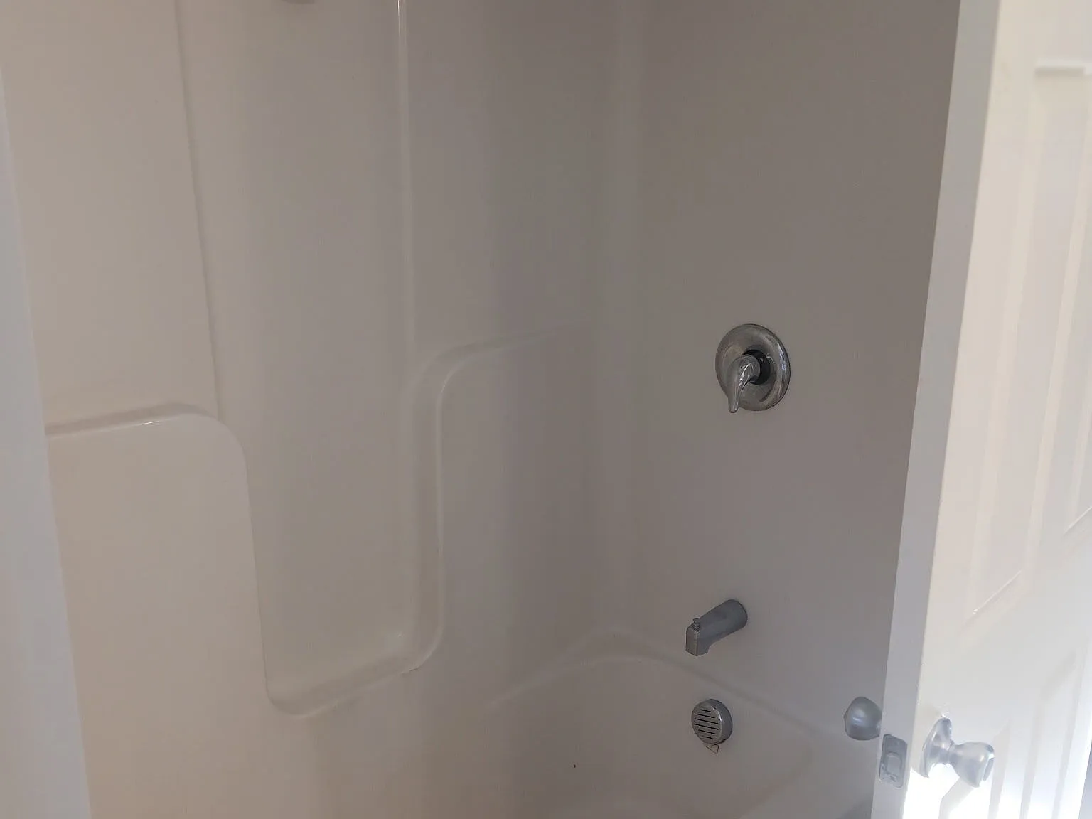 52 North Avenue - B — Photo 4