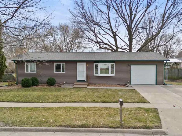 1923 California Ave, Iowa City, IA 52240