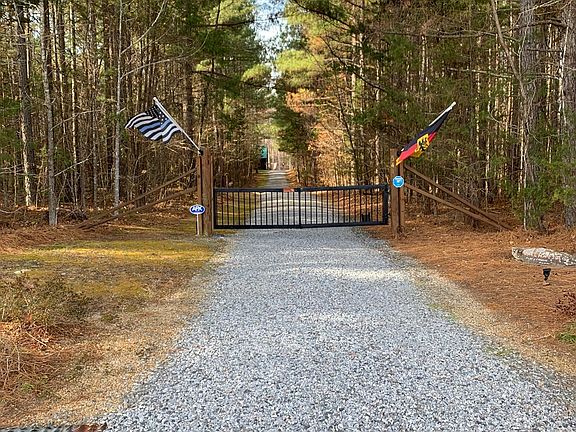 4th image of 541 Green Rock Hills Ln