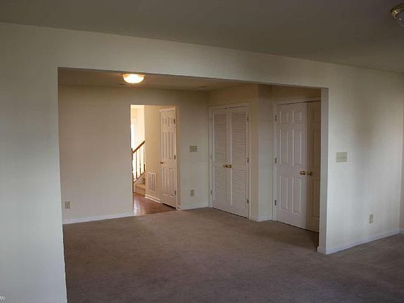 3rd image of 7040 Wytheville Cir