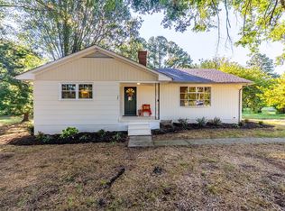 707 Milnwood Rd, Farmville, VA 23901