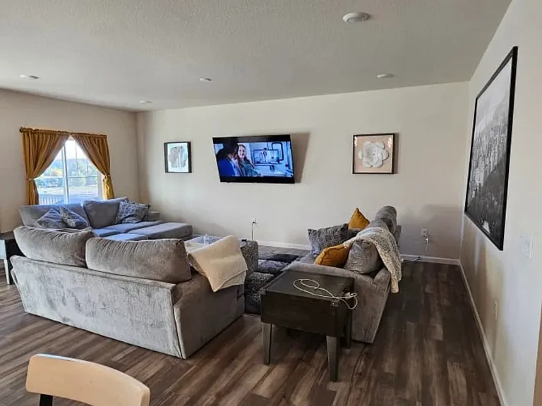 18351 Caffey Dr — Photo 6
