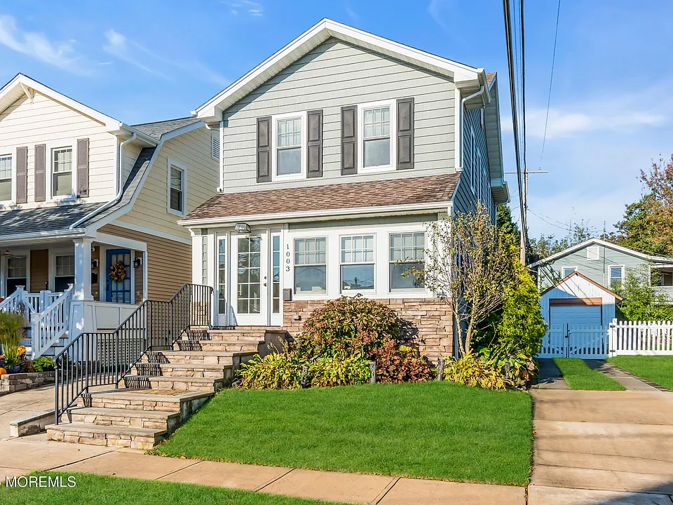 1003 C St E