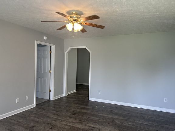 2nd image of 628 Clifton Ln