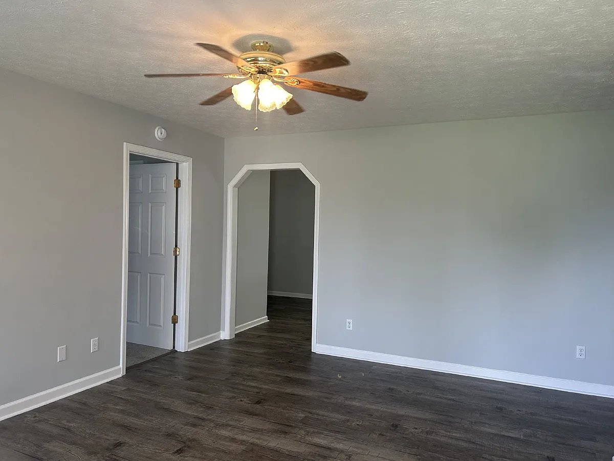 Building Photo - 628 Clifton Ln