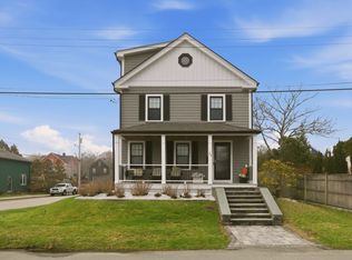 23 Clinton St, Newport, RI 02840