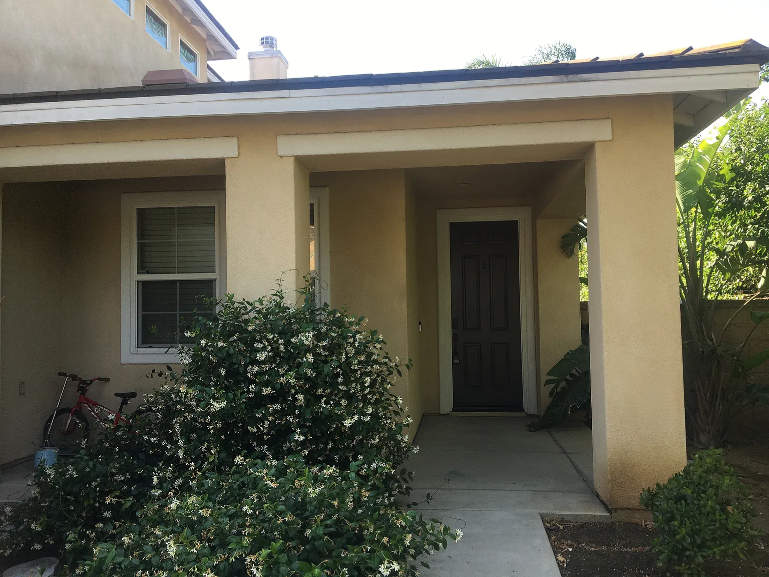 4 bed, 2828 sqft, $4,000 — Photo 2
