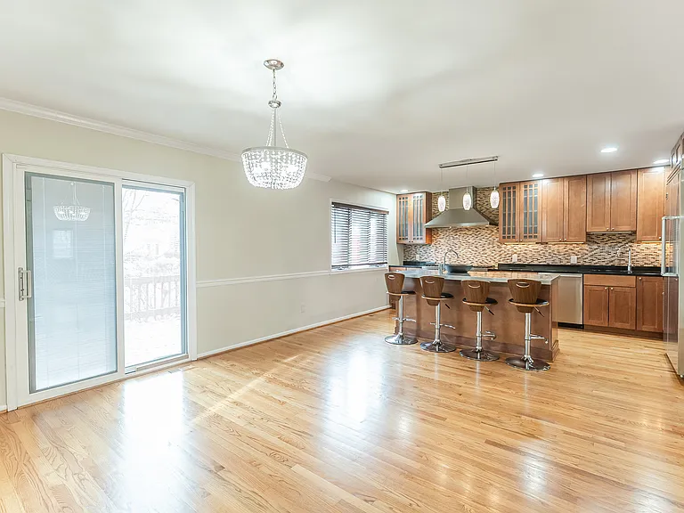 23 Exeter Ct — Photo 4