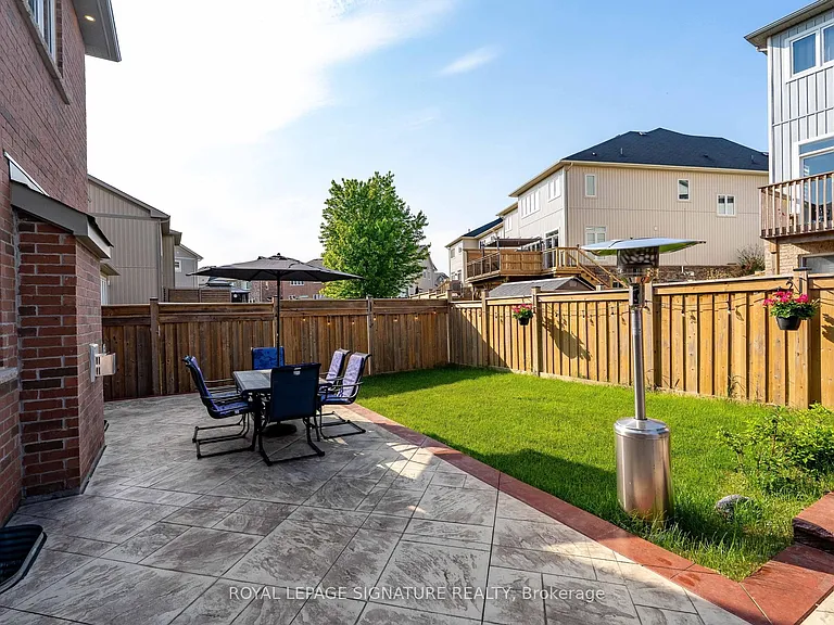 14 Paisley Way — Photo 40