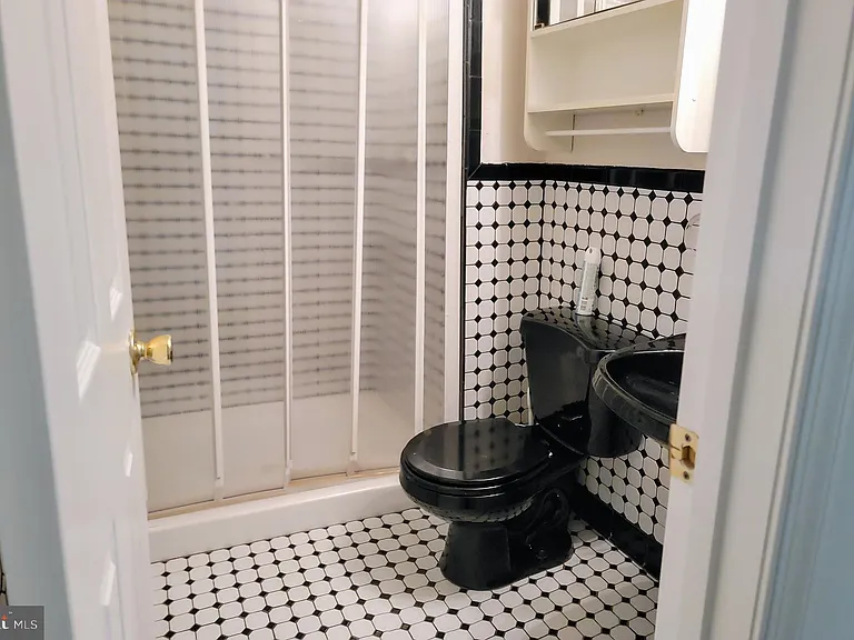 8949 Princeton Park Dr — Photo 19