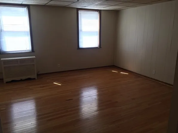 1243 S 13th St Floor 3, Philadelphia, PA 19147