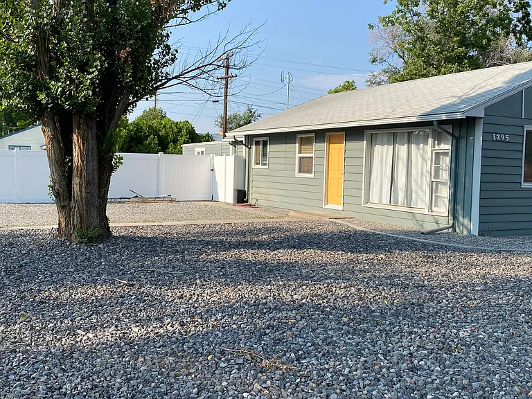 Pinyon Ave — Photo 20