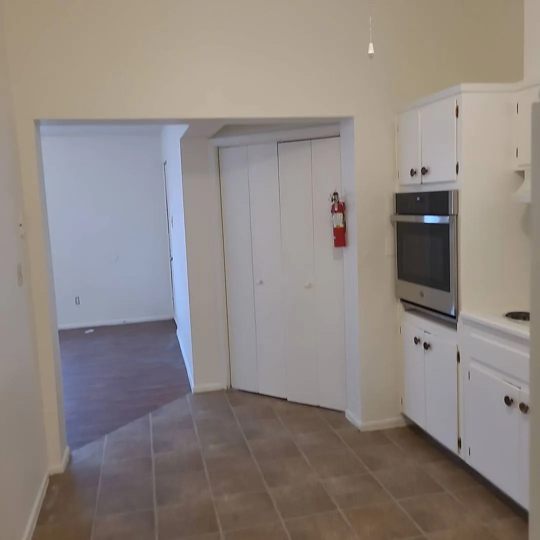 1859 E Cheery Lynn Rd-(2690 $MS)-21195179 — Photo 4