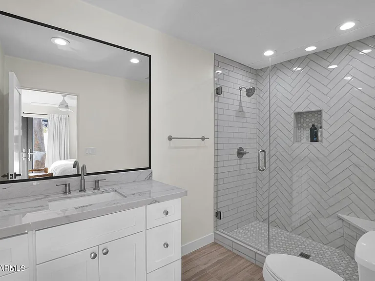 6834 E Belmont Cir — Photo 32