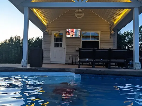 424 Willow Run Dr, Red Bud, IL 62278