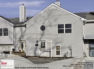 6 Burns Ave, Glen Cove, NY 11542