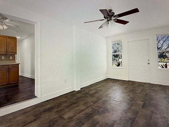 4th image of 926 Ponder Ave Unit B