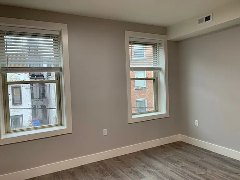 1825 Vernon St NW — Photo 18