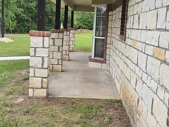 2nd image of 2625 County Road 302