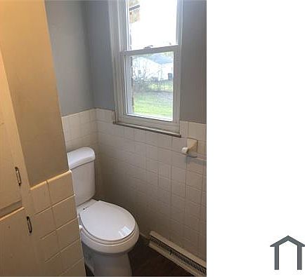 4th image of 1500 Stewart Cir NW #4