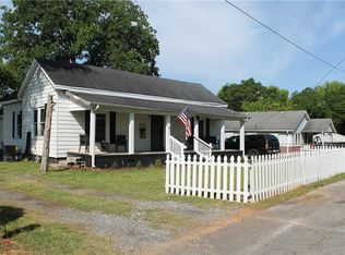 305 W Jackson St, Iva, SC 29655