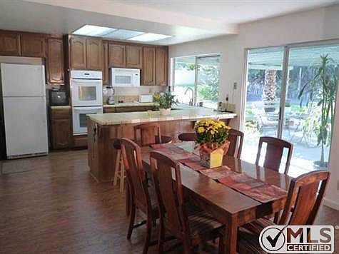 3rd image of 1446 Whitsett Dr