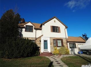 445 Chelsea Rd, Oceanside, NY 11572