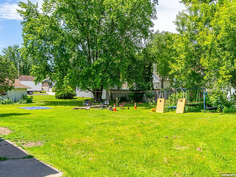 1111 Oviatt St, Kaukauna — Photo 18