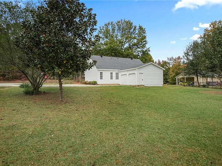 1312 Lake Paradise Rd — Photo 23