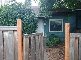 920 N 74th St, Seattle, WA 98103