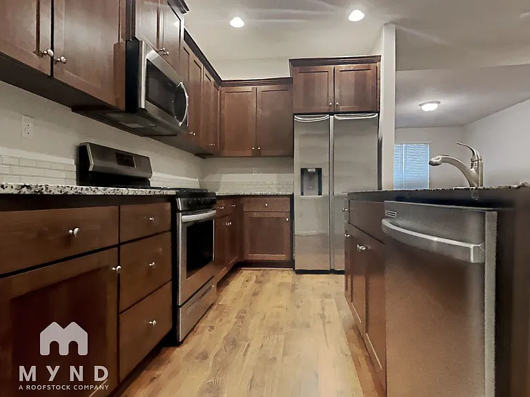 7267 NW 164th Ave — Photo 4