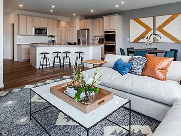 3rd image of 681 Harbour Town Ct