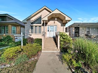 4563 N Moody Ave, Chicago, IL 60630