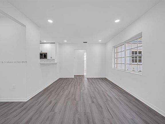 4th image of 6351 NW 38th Ter