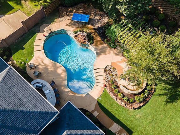 3rd image of 4309 Lazy Creek Dr