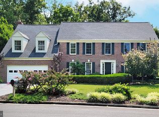 8605 Oak Brook Ln, Fairfax Station, VA 22039