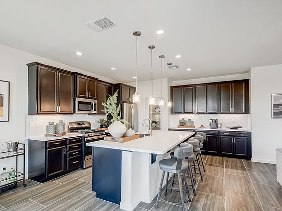 Large island in kitchen